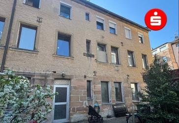 Charmante 2-Zimmer-Erdgeschosswohnung in einem denkmalgeschützten Hinterhaus