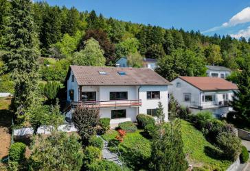 Einfamilienhaus mit eigenständiger Einliegerwohnung in Tuttlingen