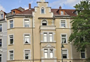 Sanierter Altbau! 3-Zi-Wohnung mit Balkon im 1.OG im beliebtem Martinsviertel