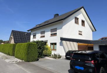 Schöne Dachgeschosswohnung in ruhiger Lage