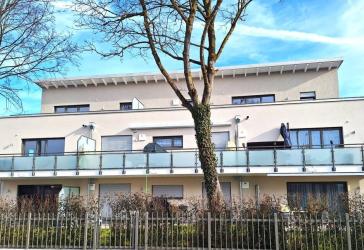 *Exklusives Wohnen* Helle 3 Zi.-Gartenwhg. in modernem 8 Fam.-Haus KFW55, Neufahrn S1