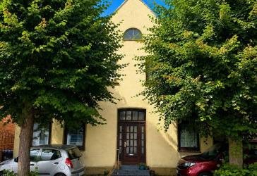Einzigartiges historisches Klosterhaus als Zweifamilienhaus mit freier Erdgeschosswohnung
