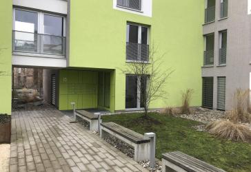 Provisionsfrei von Privat! Bezugsfreie 2,5 Zi. ETW mit EBK, Balkon,Aufzug u. TG Stellplatz