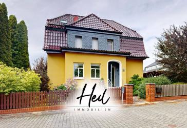 Wohnen in ruhiger Lage - Einfamilienhaus mit Garten | Garage | zwei Carports