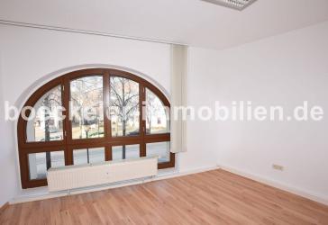 Sie wollen mitten in der Stadt arbeiten! Ihr kleines, aber feines Büro = 2-Räume, Teeküche und WC