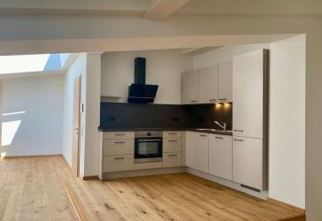 Dachausblick - einzigartige 3-Zimmer Wohnung mit Balkon am Stadtplatz