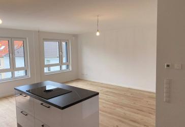 Exklusive 4-Zimmer-Penthousewohnung mit zwei Dachterrassen, Einbauküche & Aufzug