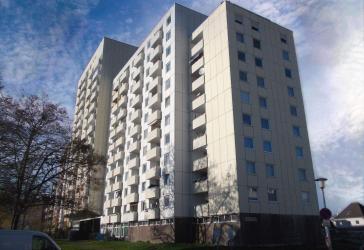 Gut vermietete 3-Zimmer-Wohnung mit Süd-Balkon, Aufzug und Stellplatz!