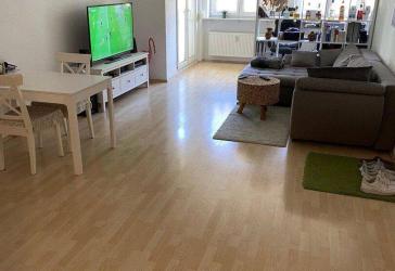 2 Zimmerwohnung in Stadtmitte, mit Loggiabalkon, Aufzug, Einbauküche, neu zu vermieten