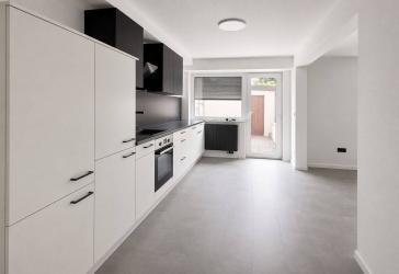 Erstbezug nach Ausbau: Moderne Gartenwohnung in ruhiger Lage