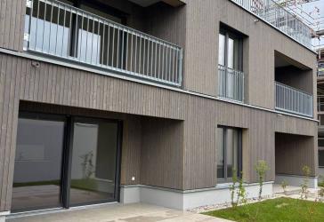 Wunderschöne, neue 2,5-Zimmerwohnung mit Terrasse, Einbauküche und Tiefgarage