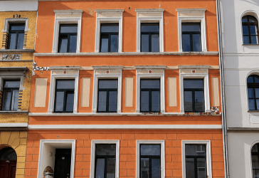 Verstecktes Juwel mit Entwicklungspotenzial - Vorderhaus mit 4 Wohneinheiten & Hinterhaus zum großzügigen Familiendomizil!