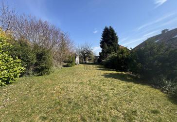 Zweifamilienhaus mit Einliegerwohnung, 11 Zimmern & 939 m² Grundstück in Gründau
