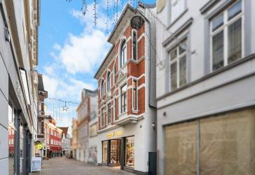 Denkmalgeschützte Wertanlage: Wunderschönes Wohn- und Geschäftshaus im Herzen Oldenburgs