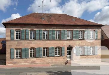 Ein Stück Geschichte erwerben - Ehemalige Schule mit vielseitigem Entwicklungspotenzial
