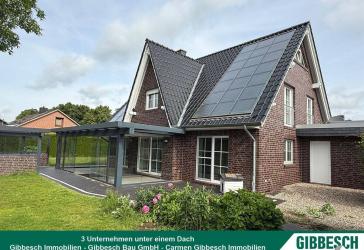 Energieunabhängiges & modernes Einfamilienhaus mit Blick ins Grüne - Garage + Carport