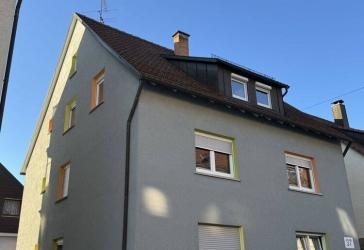 2 Zimmer Dachgeschosswohnung im Ortskern von Heilbronn ab sofort bezugsfrei Heizkosten und Strom Ex.