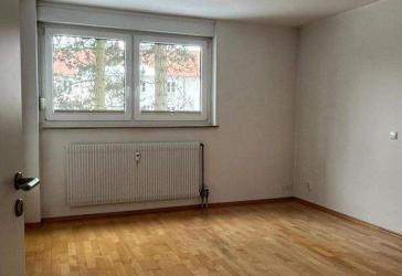 Weiden-Ost: Komfortable 4,5-Zimmer-Wohnung mit Balkon – zum Selbstbezug oder als Kapitalanlage