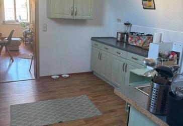 Preiswerte 2-Zi-Dachgeschoss-Wohnung in Marktnähe zu vermieten !