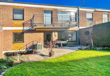 Zwei Einheiten, ein Zuhause - Modernisiertes Zweifamilienhaus mit Gartenidylle & viel Lebensraum