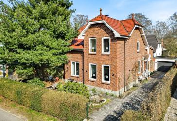 Für Liebhaber besonderer Immobilien: Charaktervoller Altbau im Quellental