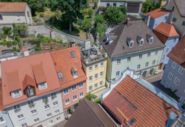 Ein zauberhaftes Altstadthaus mit Laden, 2 W/E und Dachterrasse