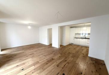 Moderne 2-Zimmer-Wohnung in hochwertigem Neubau mit Terrasse & Stellplatz