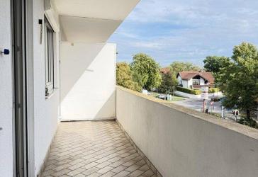 Leerstehende 2,5-Zimmer-Whg - 1A-Lage in Unterhaching, provisionsfrei & leichter Renovierungsbedarf