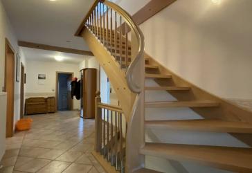 Traumhaftes Einfamilienhaus mit weitläufigem Garten und Scheune in Jühnde bei Göttingen.