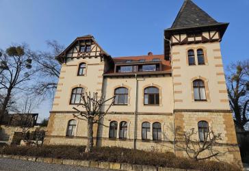 Möblierte 2-Raum-Wohnung mit Stellplatz!