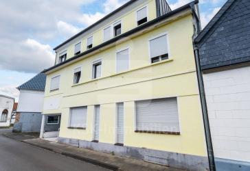 Wohn- und Geschäftshaus im Herzen einer gewachsenen Ortslage.