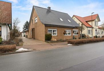 Bassum | Stilvoll saniertes Wohnhaus mit Charakter und Kamin. Viel Platz zum Ankommen und Wohlfühlen