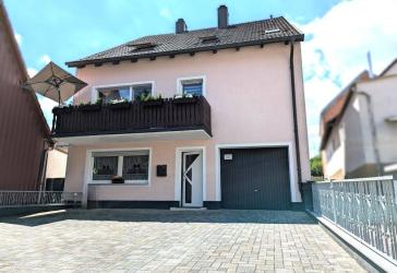 Zweifamilienhaus mit Einliegerwohnung
