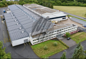 Gewerbeobjekt mit Lager (8.500 m²) & Büro (800 m²) zu verkaufen