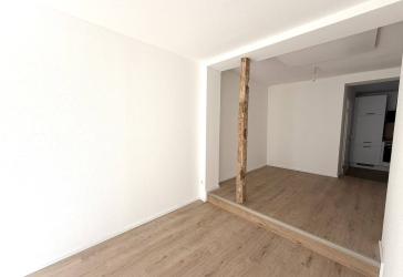 Sanierte 2,5-Zimmer-Wohnung mit moderner Ausstattung und Charme im Hochparterre