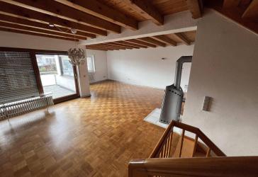 Großzügiges Reihenhaus mit Galerie, Kamin, Solaranlage und Einliegerwohnung