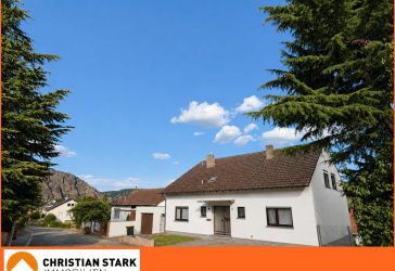 Viel Platz, herrliche Aussicht und vielen Möglichkeiten - großzügiges 2-3-Familienhaus in ruhiger Südhanglage