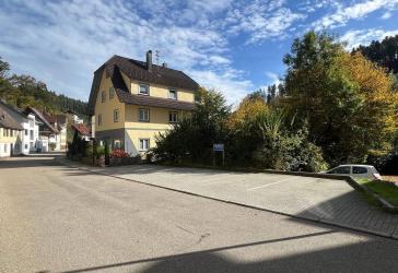 Provisionsfrei: Mehrfamilienhaus mit vielseitigen Nutzungsmöglichkeiten!
