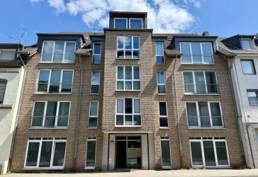 LEERE 2 ZIMMER WOHNUNG IM 4.OG OHNE AUFZUG!