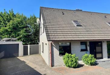 Gepflegtes Einfamilienhalbhaus mit Garage und schönem Garten in ruhiger Lage von Nordhorn