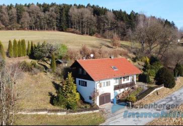 Einfamilienhaus in schöner Höhenlage von Deggendorf