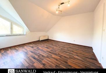 Günstige 5,5 Zimmer Wohnung mit Balkon