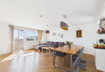 SITULI: Top-sanierte 3-Zimmerwohnung mit Blick über Gröbenzell