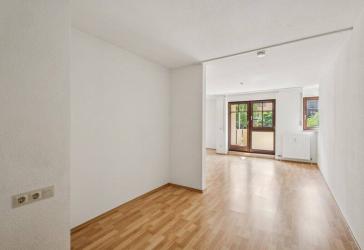 Provisionsfrei - Helles, zentrales Apartment in gutem Zustand