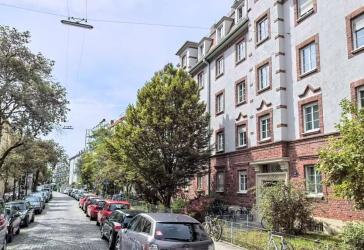 Top-Lage! Denkmalschutz Erstbezug nach Sanierung: 3.5-Zi-Wohnung mit Balkon in München-Laim