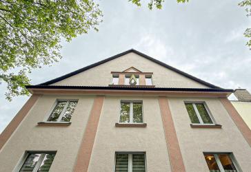Charmantes Drei-Parteien-Stadthaus