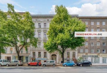 IMMOBERLIN.DE - Faszinierende familienfreundliche Stuck-Altbauwohnung in beliebter Lage