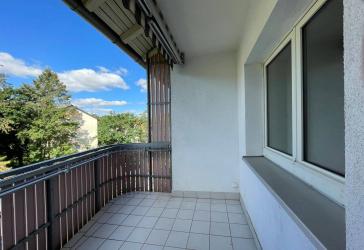 Schöne 4 Zimmer-Wohnung mit Einbauküche!