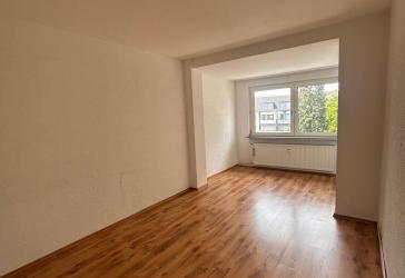 3 Zimmer Wohnung mit Balkon