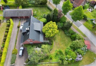 Großes Ein-, Zweifamilienhaus mit saniertem Dachgeschoss, viel Platz und Traumgrundstück